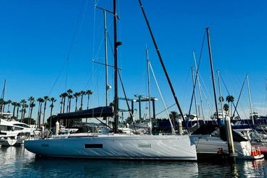 56' Beneteau 2023 Yacht For Sale